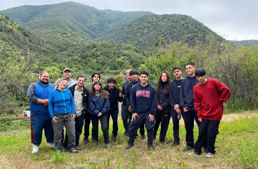 Estudiantes de Ingeniería Forestal realizaron trabajos de conservación en el Fundo El Sauzal de Machalí