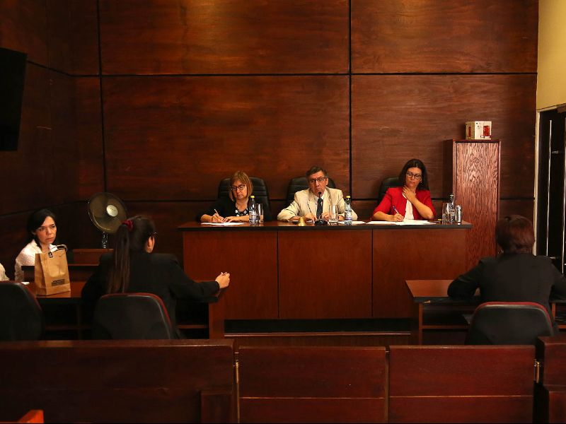 Admisión// Tribunales Mayores: Así es el aprendizaje práctico para los alumnos de Derecho U. Mayor
