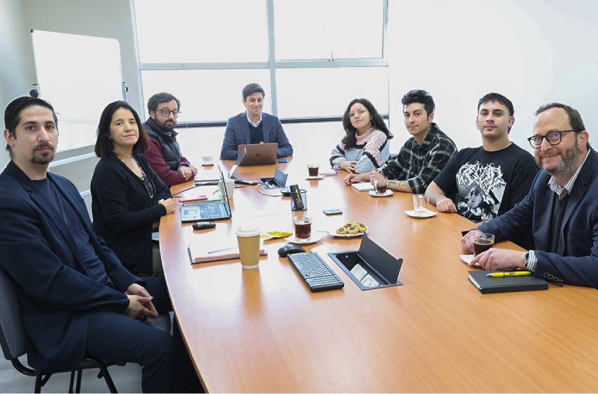 Federación de Estudiantes U. Mayor conoció detalles del proceso de transformación académica