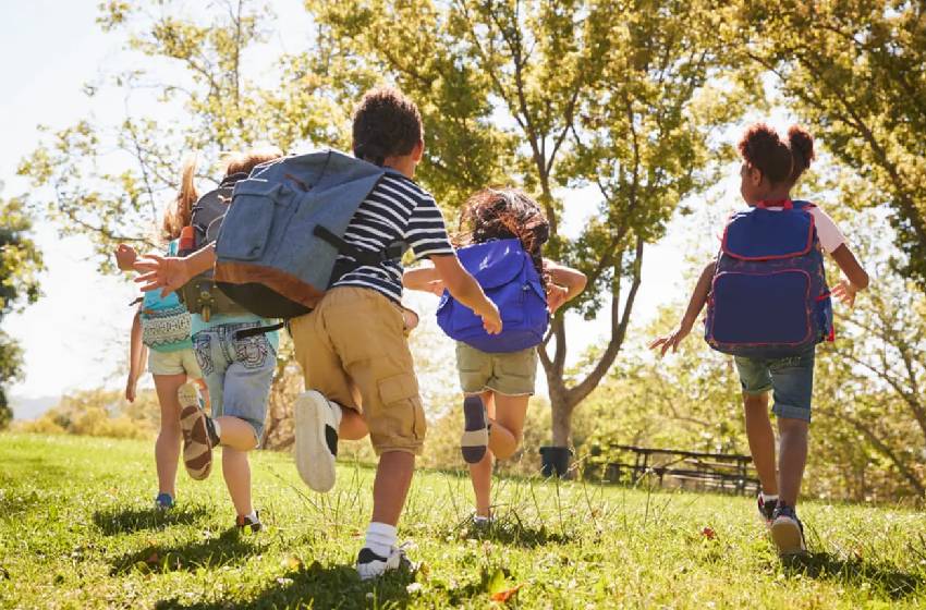 Psicóloga entrega tips para no sufrir con las vacaciones de los niños
