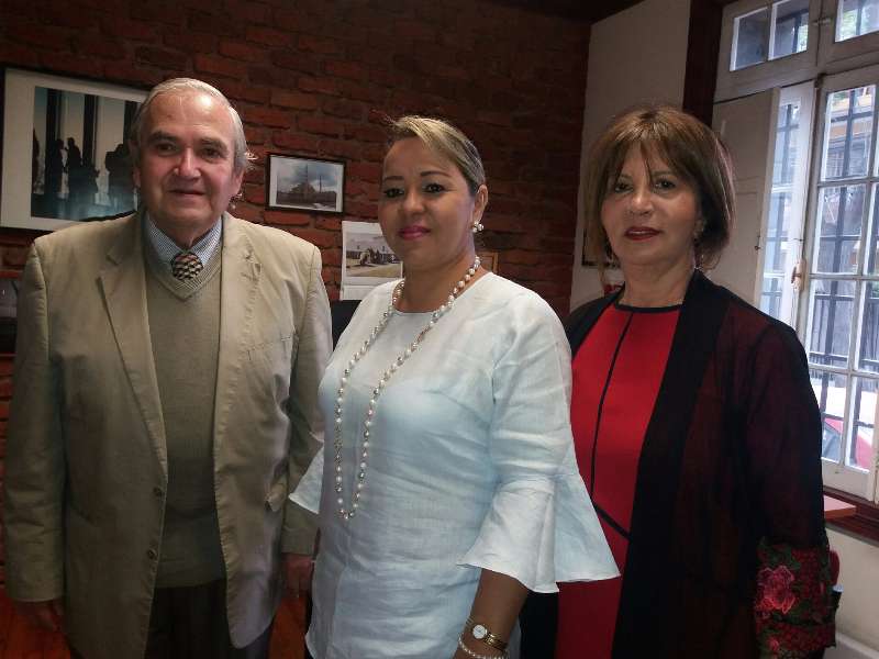 RRII// Autoridad de universidad colombiana visitó Escuela de Enfermería U. Mayor