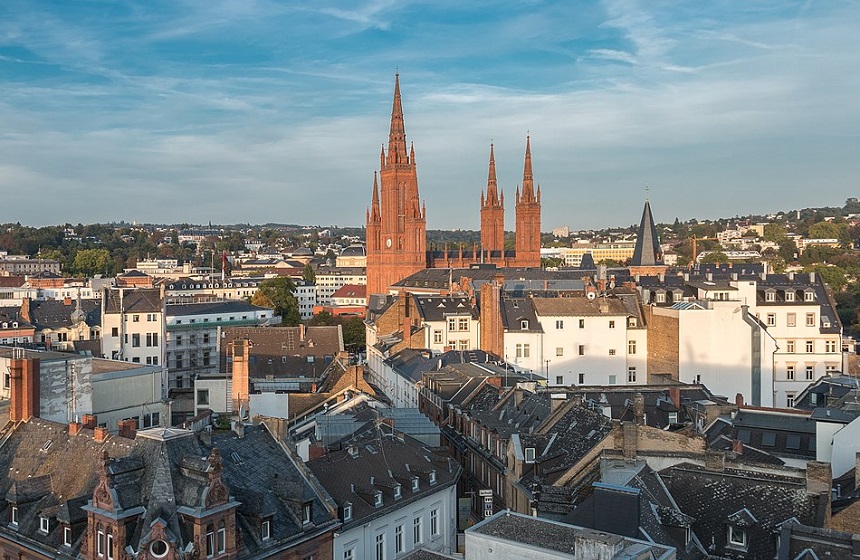 Escuela de Negocios realiza tercer llamado para postular a un intercambio presencial en Alemania