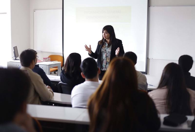 Ciencias// U. Mayor dio la bienvenida a la primera generación de Bachillerato en Ciencias de la Salud