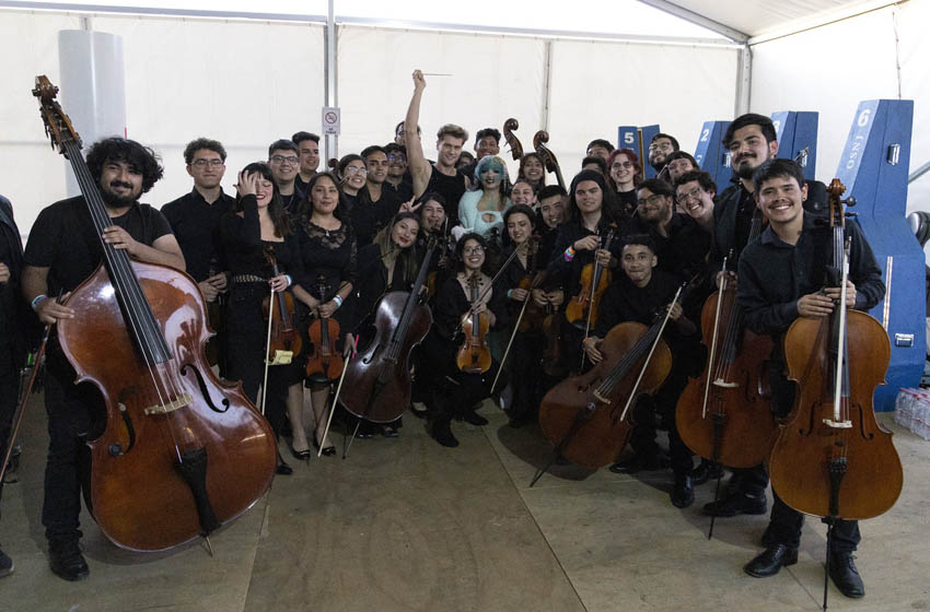 Músicos del Conservatorio se presentaron en Primavera Sound junto a la artista Björk