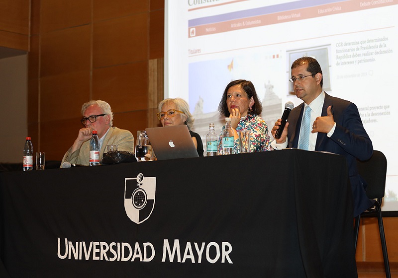 Charla// Facultad de Humanidades inauguró conversatorios sobre nueva Constitución, movimientos sociales y convivencia social en el Chile actual