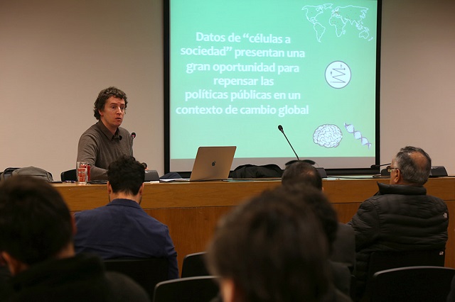 Charla// Políticas públicas novedosas y adecuadas: ¿En qué ayuda el Big Data?