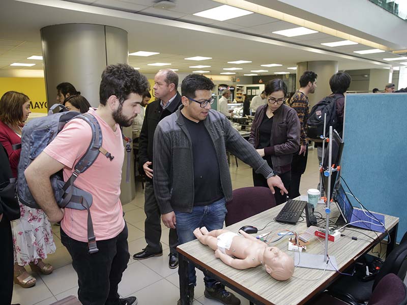 Exhibición// IV Feria de Automatización estrechó vínculos entre el mundo empresarial y los estudiantes de Ingeniería