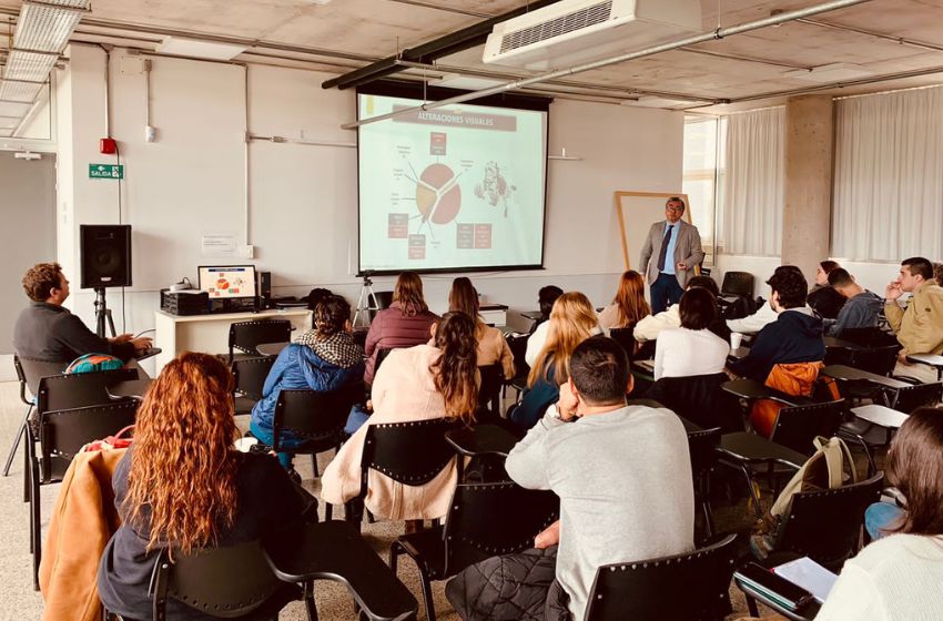 Escuela de Tecnología Médica lidera jornada internacional en Ciencias de la Visión en Montevideo