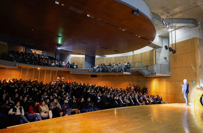 Rector presentó la actualización del Modelo Educativo UM a los estudiantes