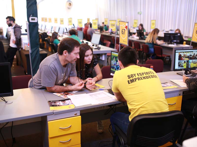 Admisión// U. Mayor culminó segundo día de Matrículas con el 70% de sus vacantes llenas