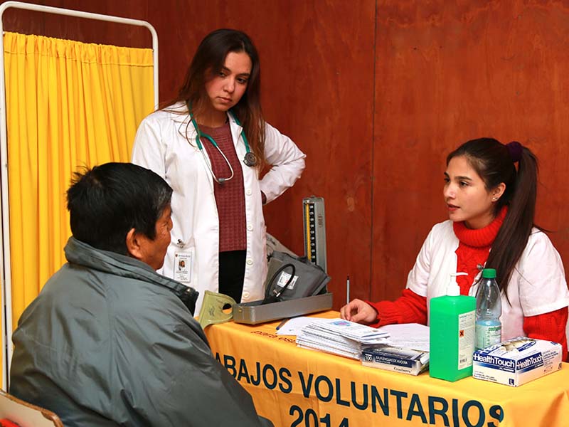 Pregrado// Medicina U. Mayor renueva por 6 años su acreditación