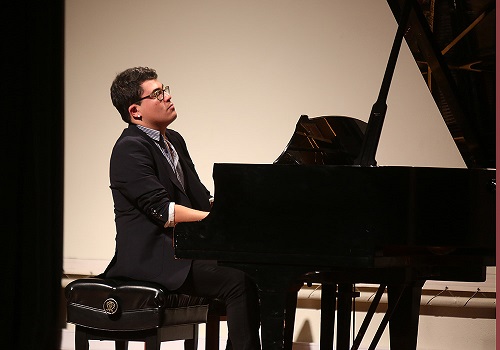 Cultura// Dos representantes U. Mayor inauguran Ciclo de Conciertos en la Biblioteca Nacional