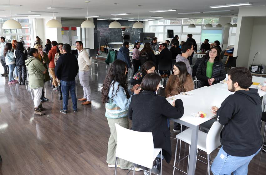 U. Mayor abrió sus puertas a los interesados en postular a uno de sus cinco doctorados