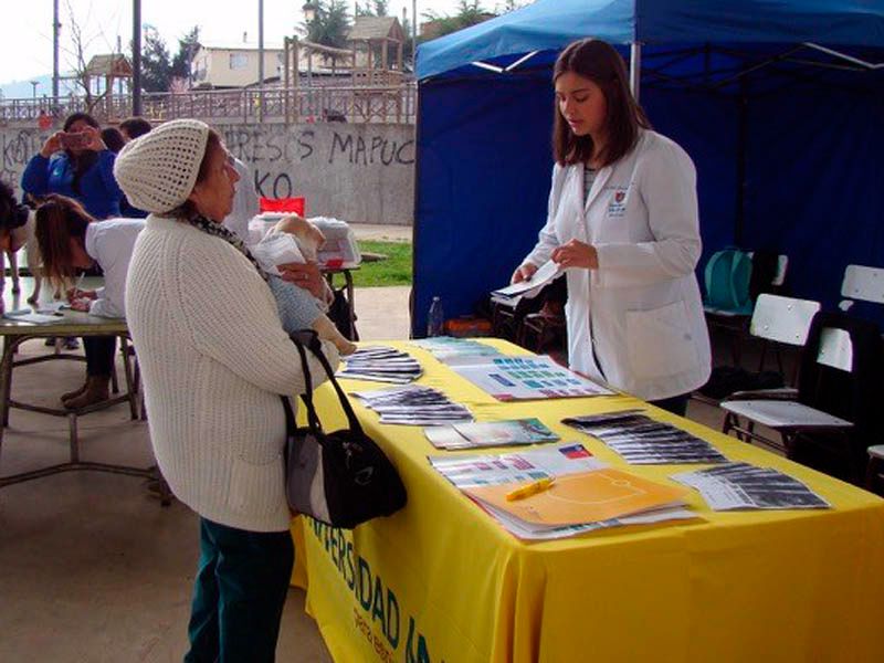 Campaña//Escuelas de Medicina y Veterinaria de Temuco se unieron en importante actividad sobre la rabia
