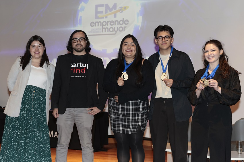 El juego “Guardianes del océano” ganó el Concurso Emprende Mayor de la sede Santiago