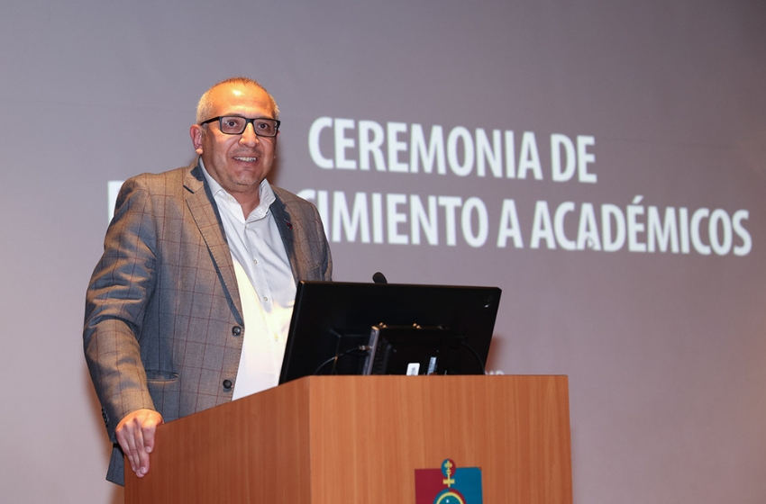 Más de 60 profesores fueron galardonados en la Ceremonia de Reconocimiento Académico U. Mayor 2023