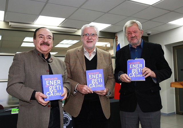 Debate// Raúl Sohr y Máximo Pacheco debatieron sobre la “Revolución Energética” en Chile