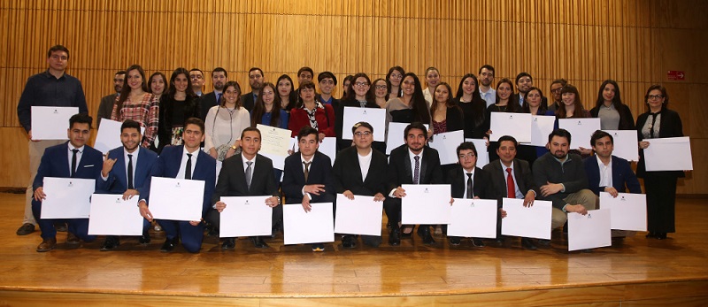 Estudiantes// 42 estudiantes fueron reconocidos con el Premio al Rendimiento Académico U. Mayor 2019