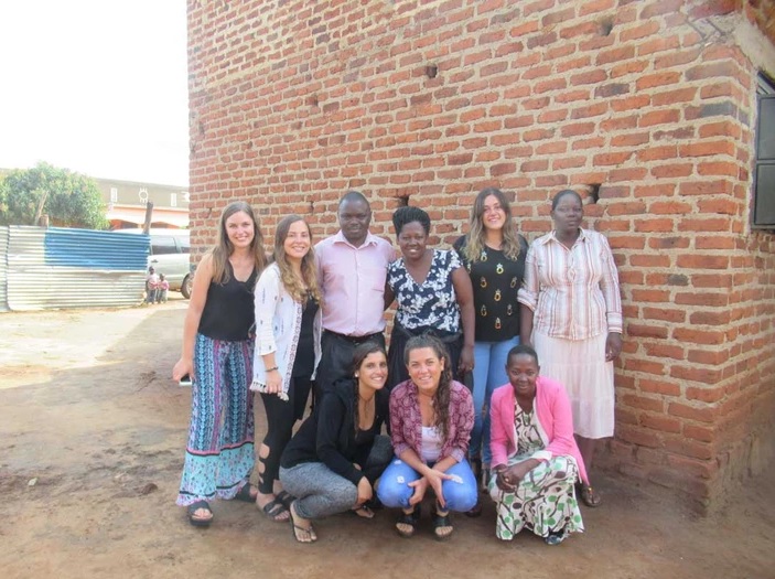 Tituladas// SINDIKA: Conoce la Fundación creada por tituladas U. Mayor para ayudar a mujeres y recién nacidos en Uganda