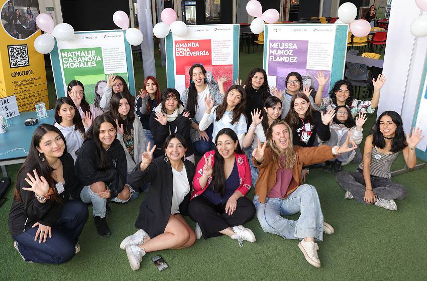 U. Mayor impulsa el talento femenino con talleres STEM para escolares