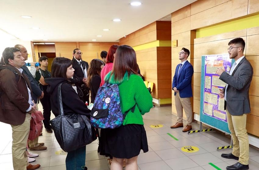 Escuela de Educación reunió a estudiantes y académicos para exponer sus investigaciones