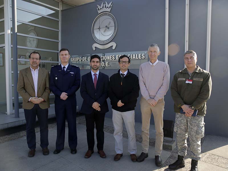 Innovación// U. Mayor avanza en convenio con la FACh para colaborar en materia aeroespacial