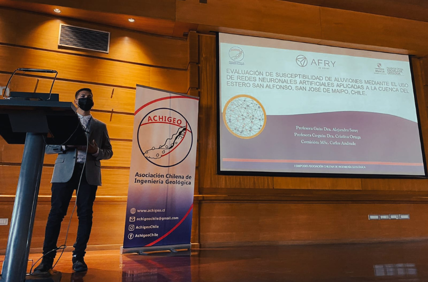 Estudiante de Geología expuso su investigación de tesis en encuentro de la ACHIGEO