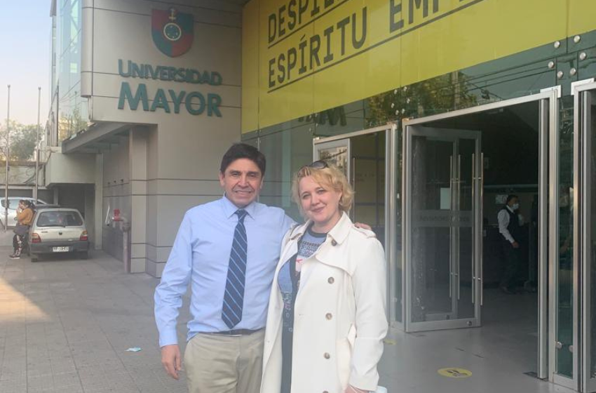 Directora del centro alemán Wiesbaden School estrechó lazos con la U. Mayor