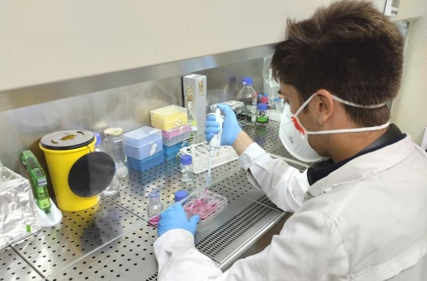 Estudiante de Doctorado viajó a España para avanzar en su estudio sobre el Parkinson