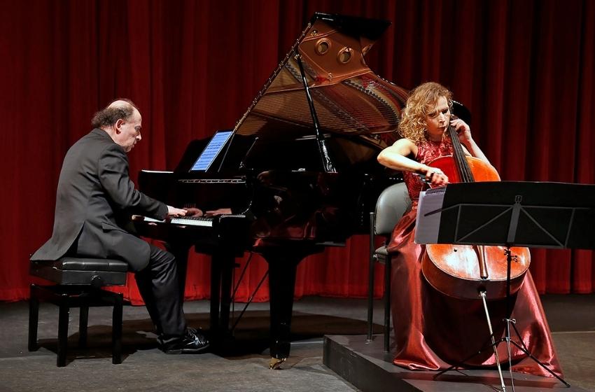 Obras de Piano y Cello protagonizan nueva fecha de la Temporada U. Mayor